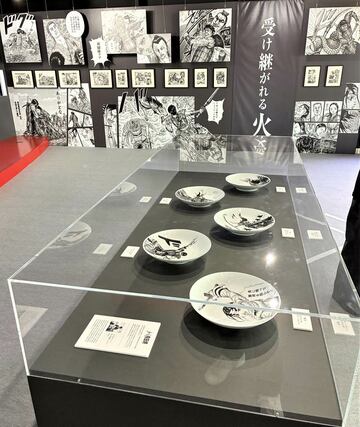 キングダム特別展に並ぶ有田焼コラボ大皿５点