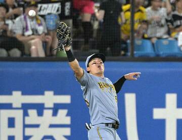 ４回には落球。即スタメン起用した前川は攻守で精彩を欠いた