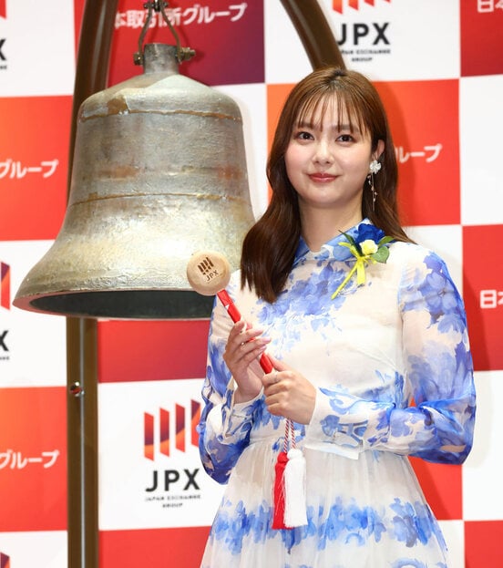セレモニーに出席した新川優愛