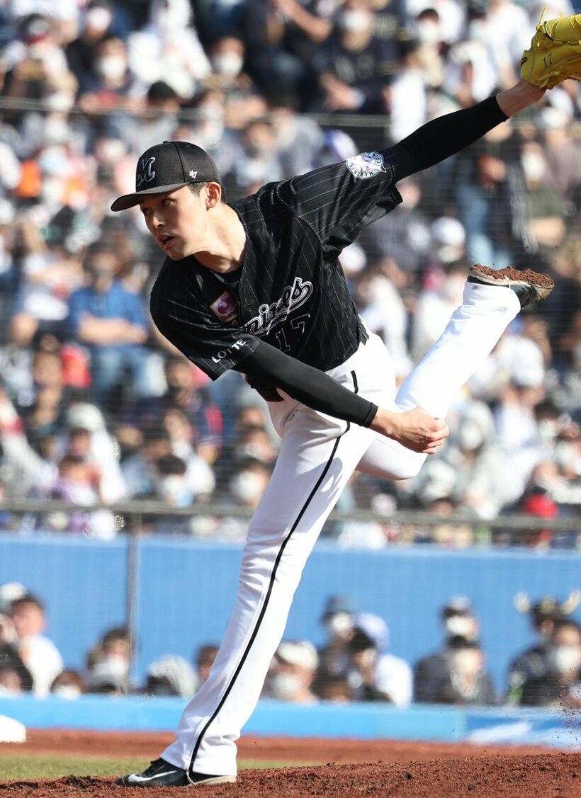  無駄のないフォームで三振を量産する佐々木朗（東スポWeb）