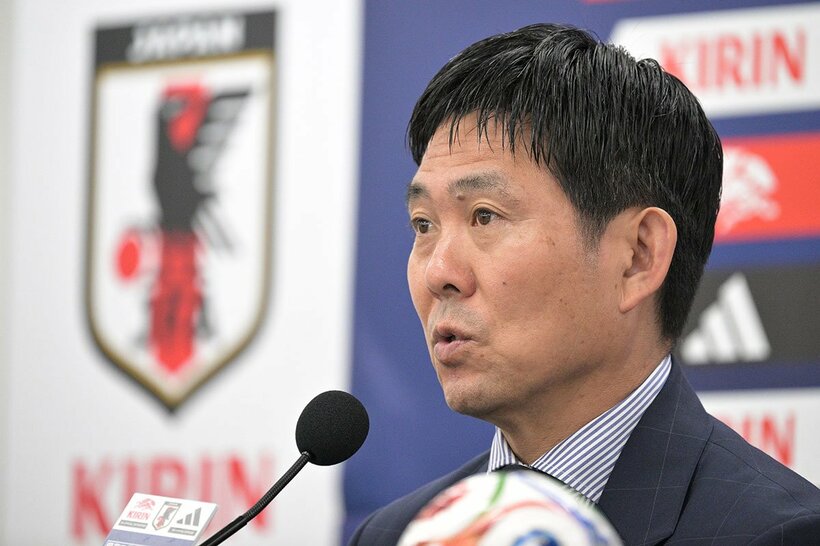 会見に臨む森保一監督