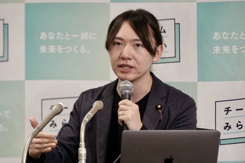 衆院選候補者について会見したチームみらいの安野貴博代表