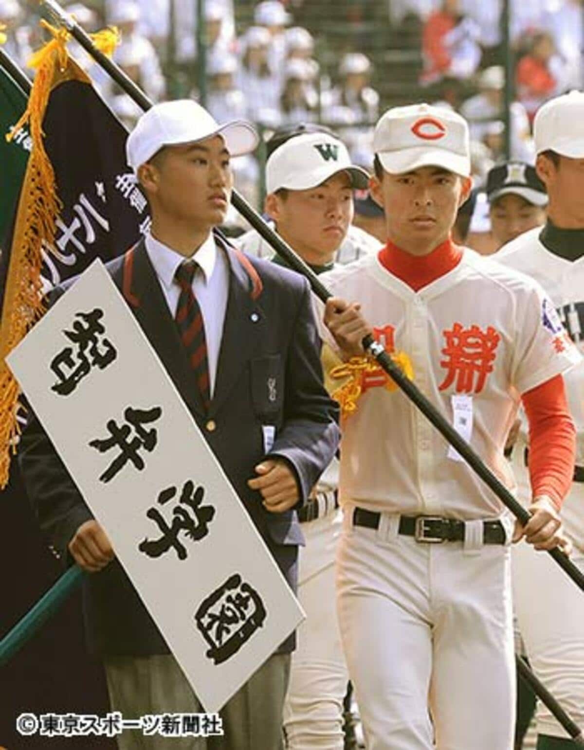 写真：【センバツ】チーム爆笑王の座を取り戻した智弁学園・岡沢 | 東