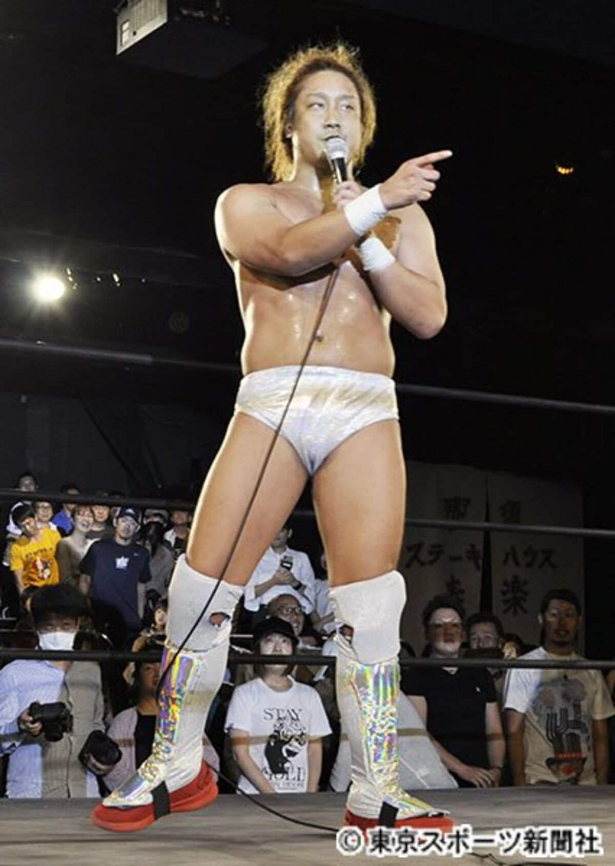 写真：黒潮“イケメン”二郎「活動拠点を来年からアメリカに」 WWE