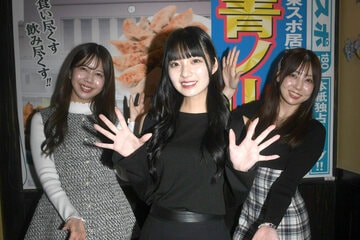 左から桜井奈津（ミス東スポ２０１６）、清水美早、西原綾美（ミス東スポ２０２１）