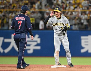 ５回二死、盗塁に成功した近本