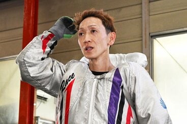 準優突破に安堵の表情の佐藤翼