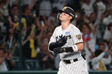 ９回、１５号２ランを放った阪神・佐藤輝明
