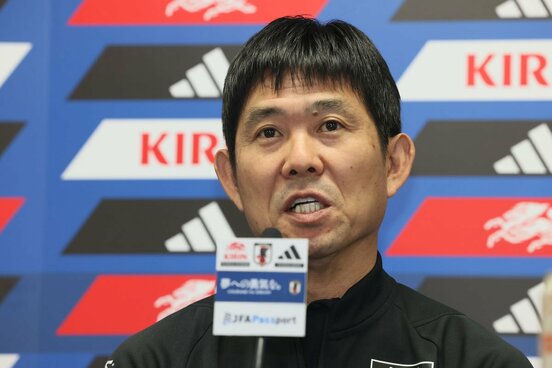 会見する森保監督