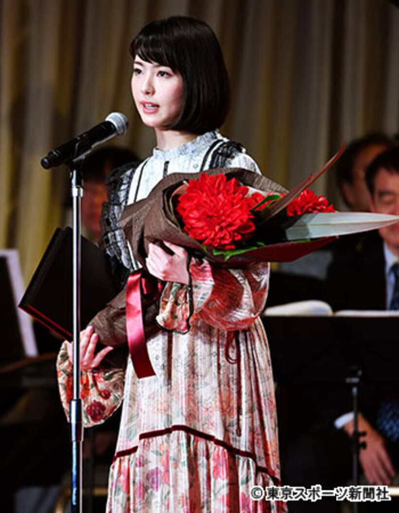  新人賞の浜辺美波