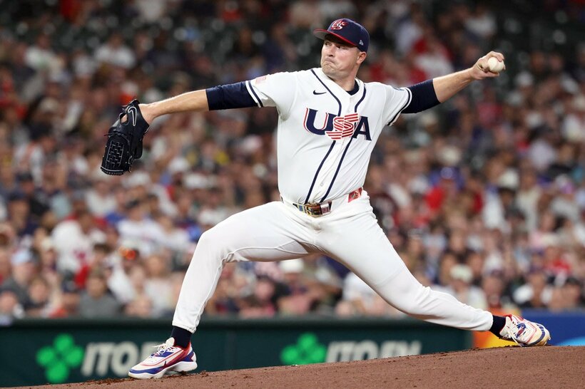 英国戦に登板したタリク・スクバル（ロイター）