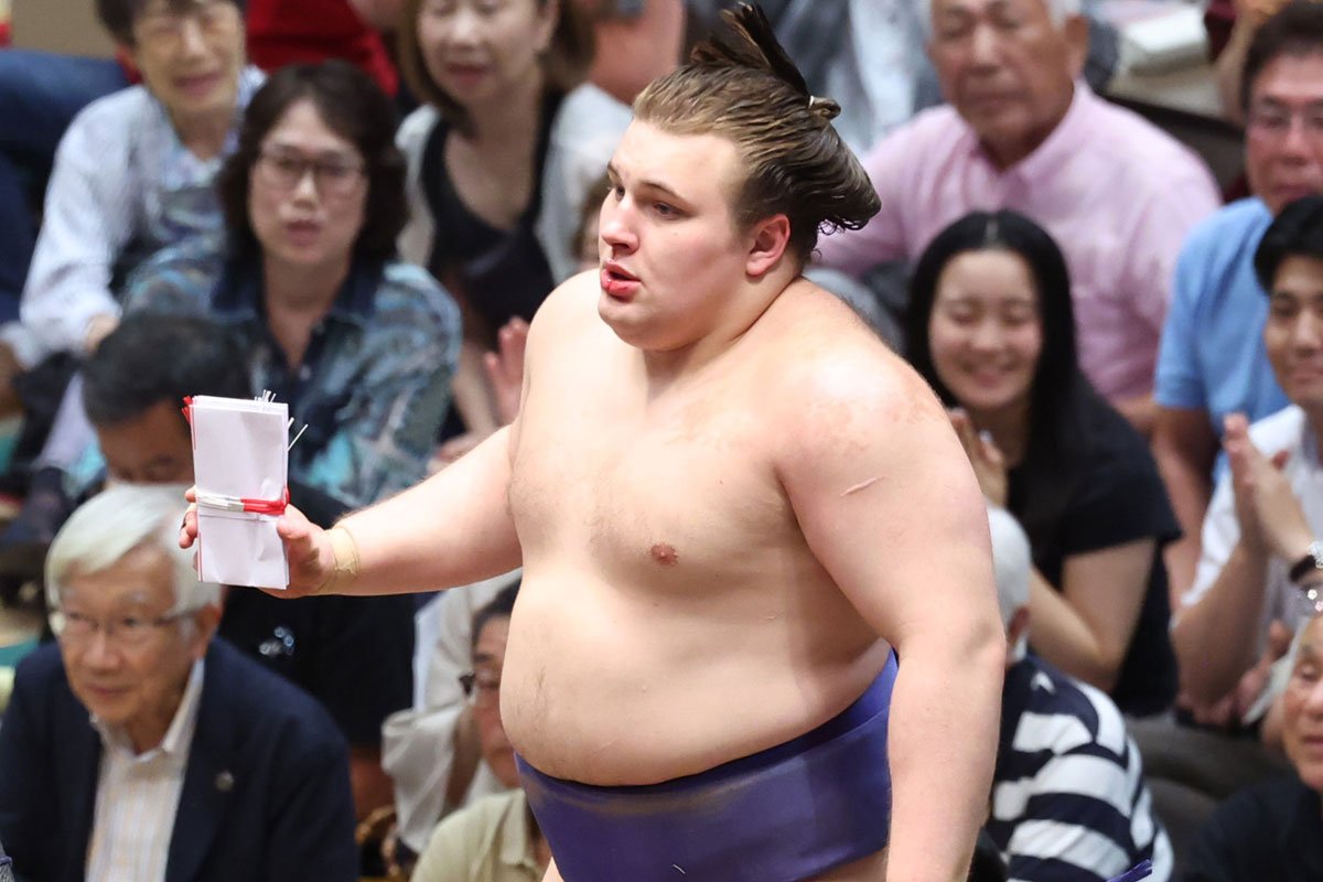 写真:【秋場所】安青錦〝三役2場所目〟の来場所で大関昇進の可能性も! 新入幕から4場所連続11勝 | 東スポWEB