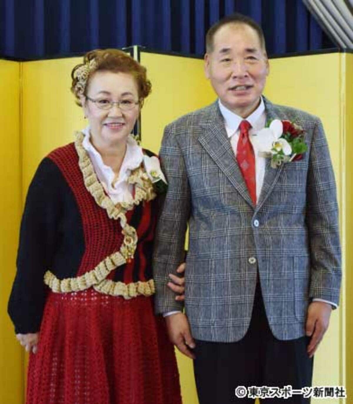 写真：宮川大助・花子「紫綬褒章」受章で“夫婦愛”を再確認 | 東スポWEB