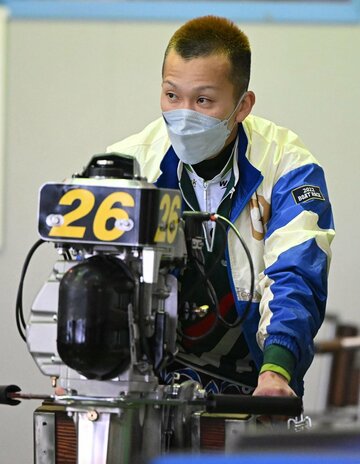西山貴浩