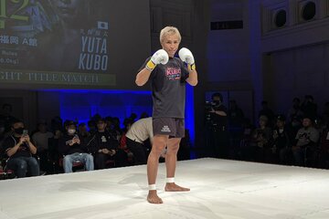 公開練習を行った久保