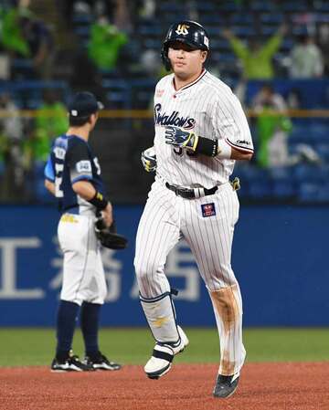  １６号２ランを放ったヤクルト・村上は１４試合ぶりの本塁打以外のヒットも放った