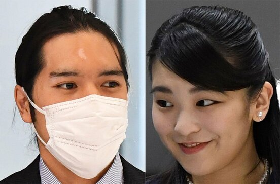  左から小室さん、眞子さま（東スポWeb）