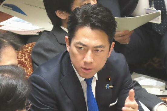 小泉進次郎防衛相