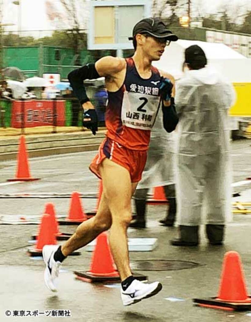  山西は積極的なレース運びで快勝。シューズは“非厚底”だった