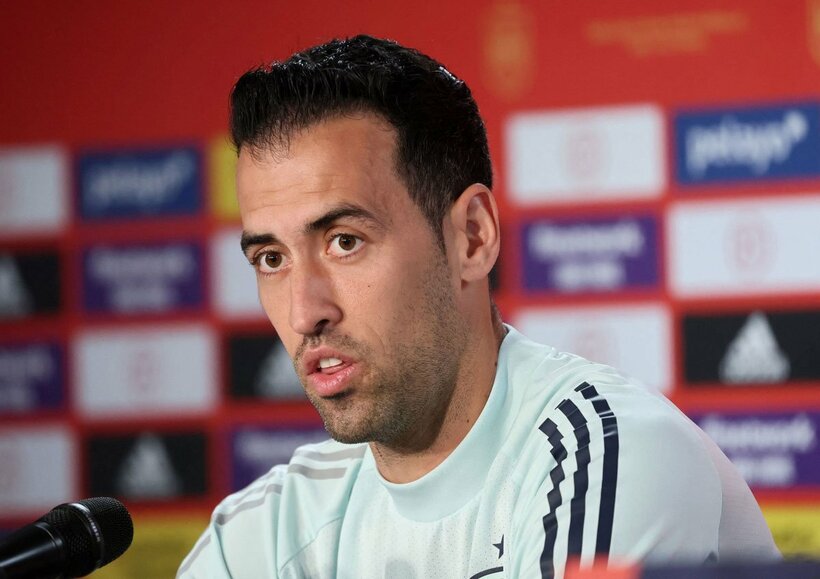  ブスケツはバルサの提案を受け入れるのか（ロイター）