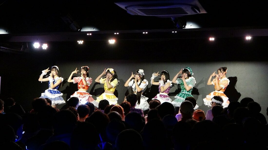 デビュー1周年を迎えたチキータ