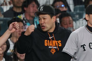 勝利を喜ぶ田中将大