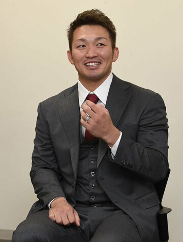  ロングインタビューに応じた広島・鈴木誠也