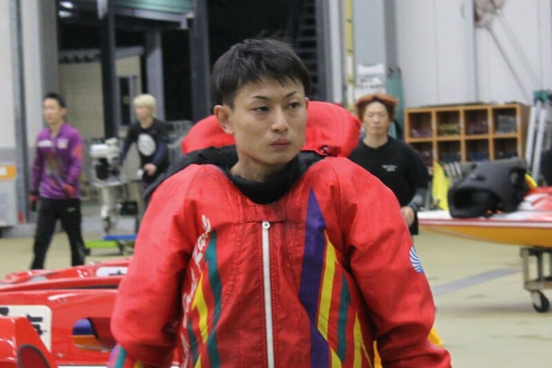 中村晃朋