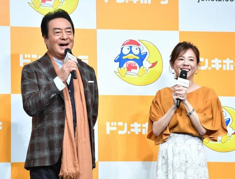  左から高橋英樹、真麻