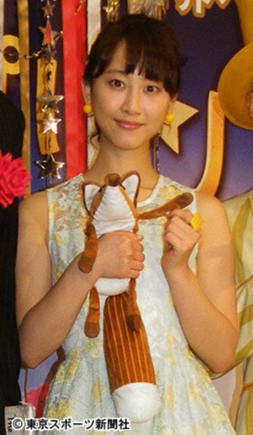 セレモニーに参加した松井玲奈