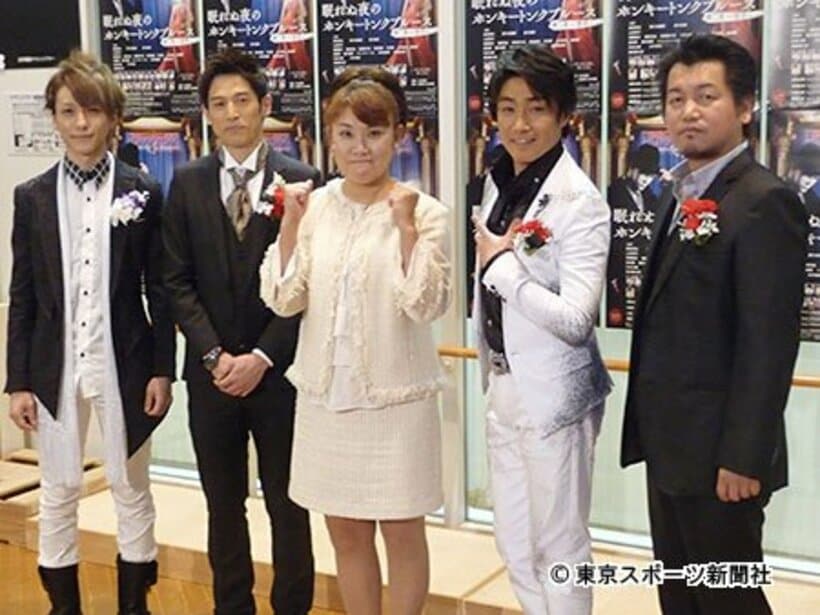 左から鈴木拡樹、野久保直樹、山田邦子、津田英佑、演出家の水木英昭氏