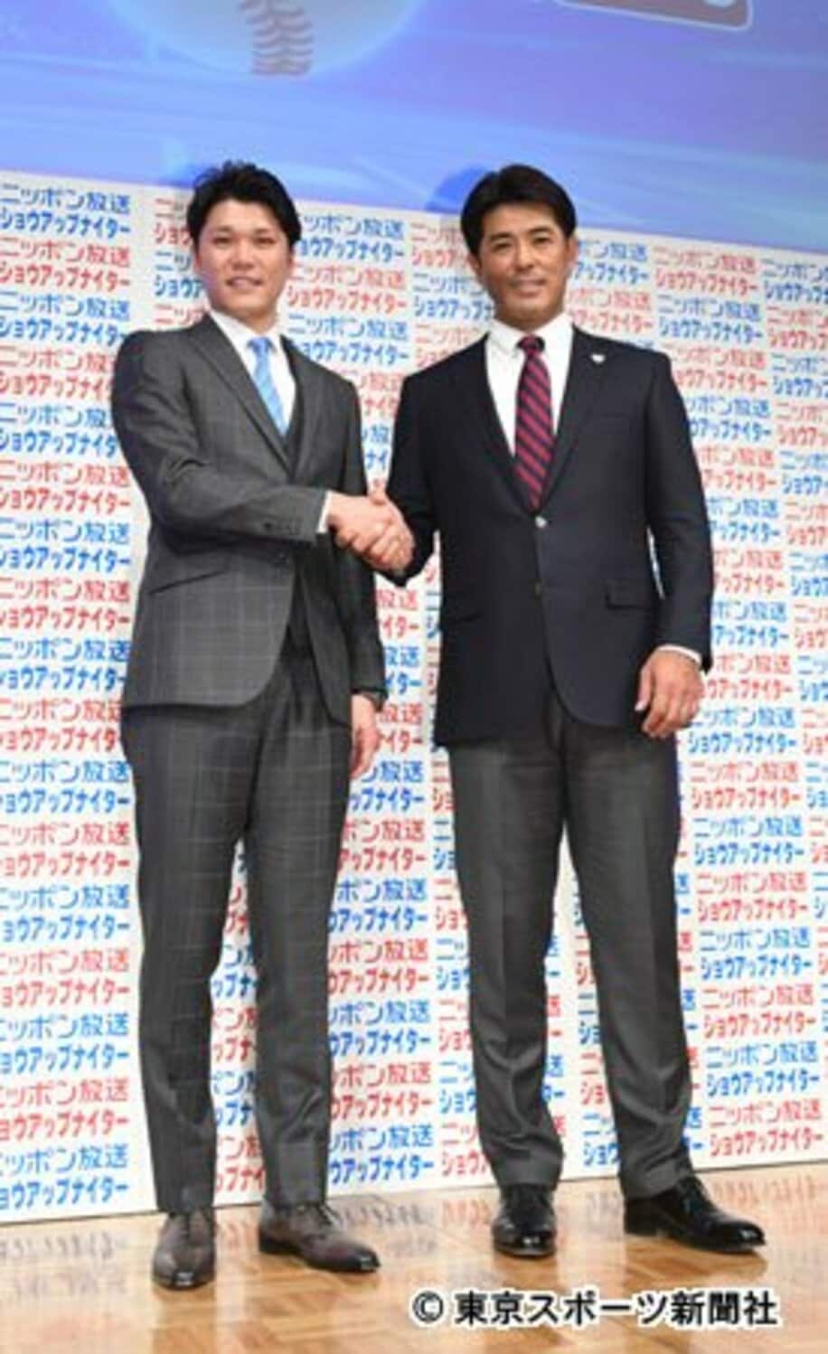  坂本（左）と稲葉監督