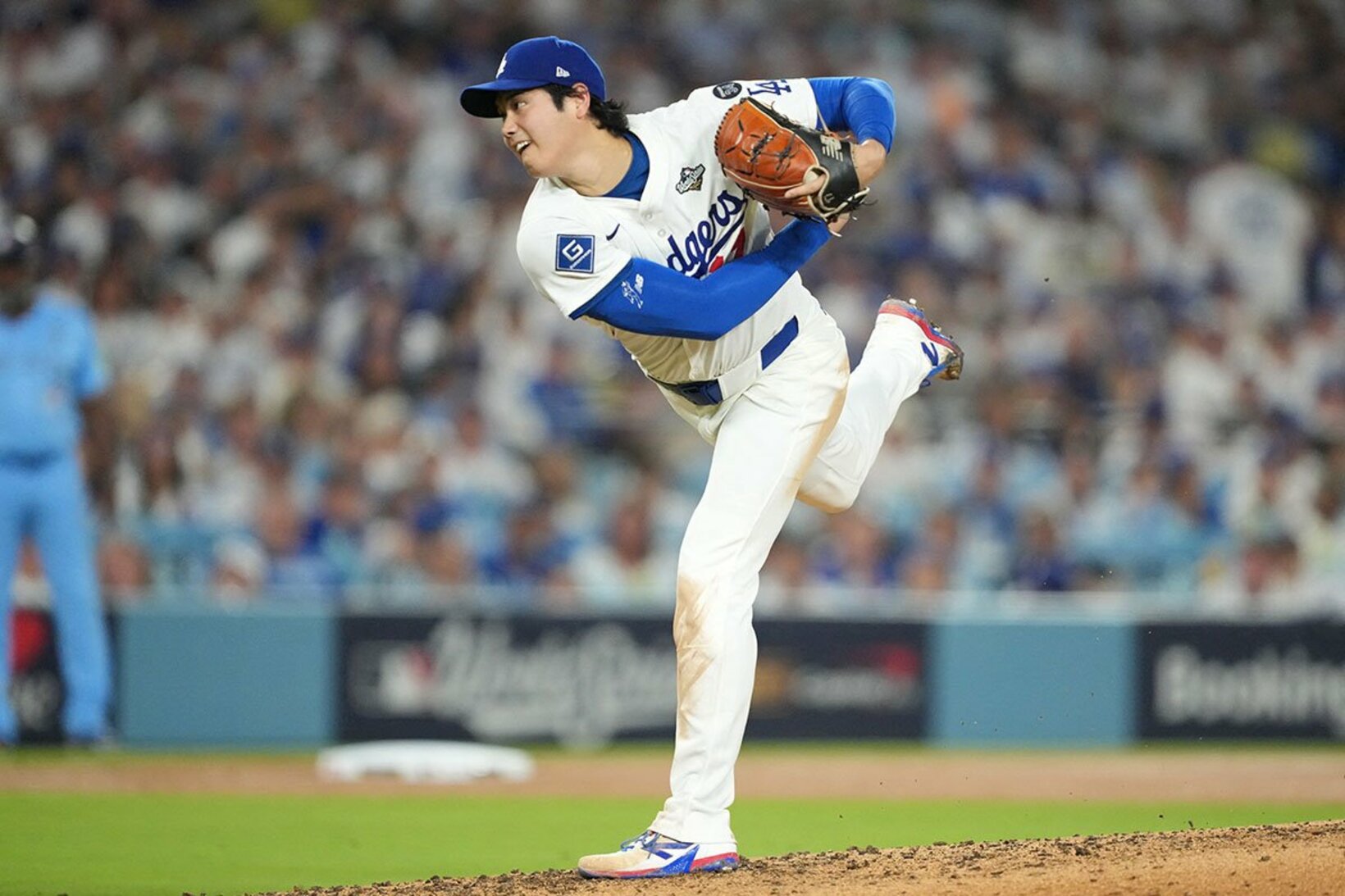 疲れも見せずＷＳ第４戦に先発登板した大谷（ロイター）