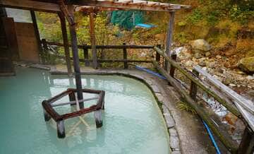 露天風呂は混浴です