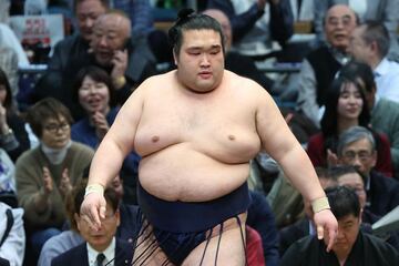 勝ち越しを決めた豪ノ山