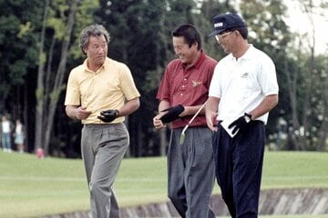 左から青木功、尾崎将司さん、中嶋常幸