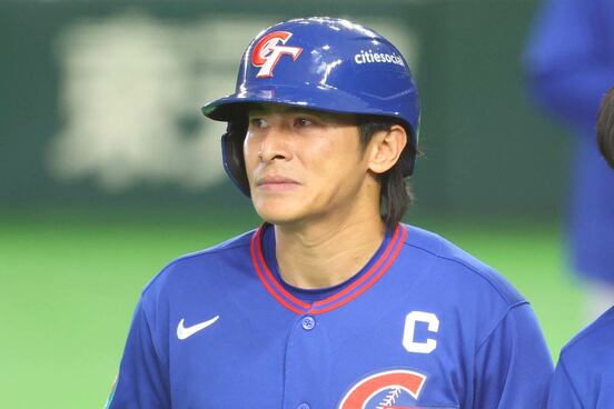 死球を受けた台湾の主将、チェン・ジェシェン