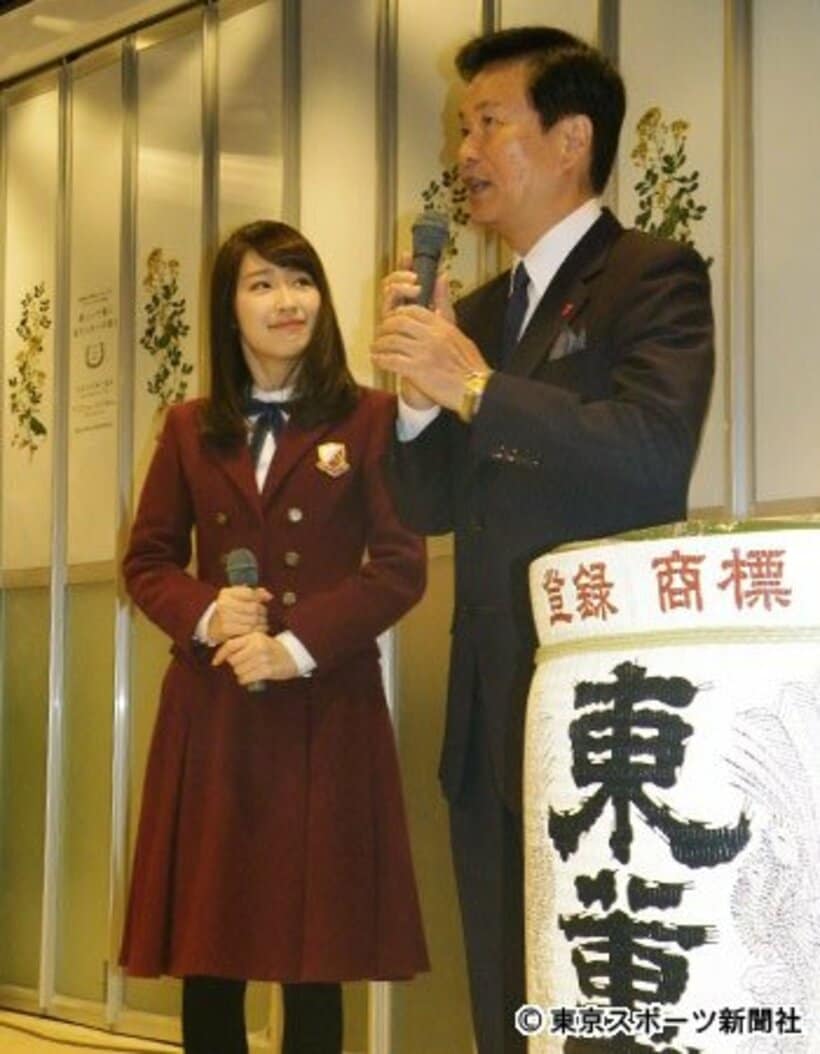 “剣道つながり”で意気投合した高山（左）と森田千葉県知事