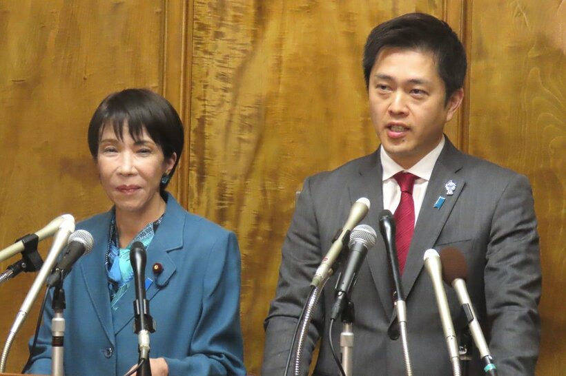 自民党総裁の高市早苗首相と維新の吉村洋文代表