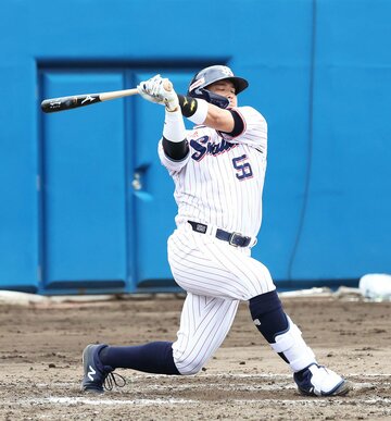３回一死から空振り三振したヤクルト・村上