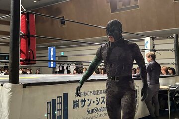 金網戦のルールに不満のシュン・スカイウォーカー