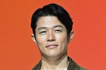 鈴木亮平