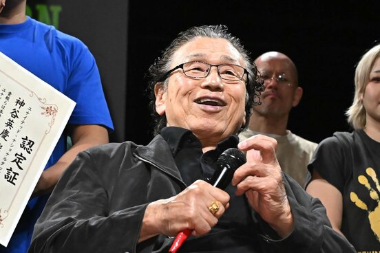 リングに上がってあいさつした天龍源一郎