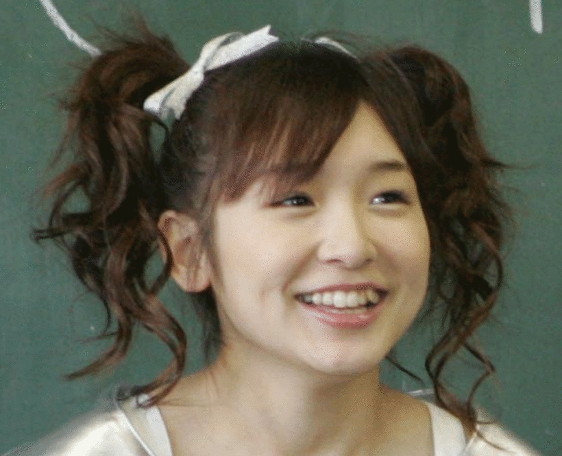  加護亜依