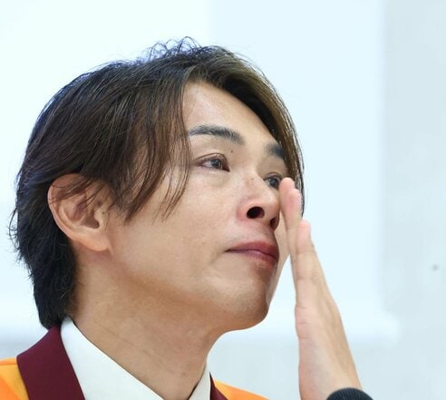 純烈・白川裕二郎 卒業会見〝最愛の母他界〟で「情熱が…」 5年前から