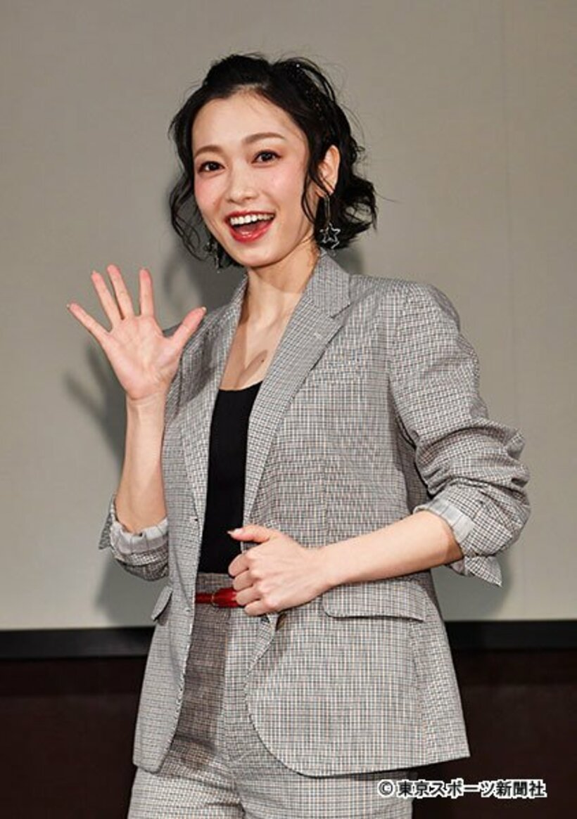  タップダンスを披露した西田