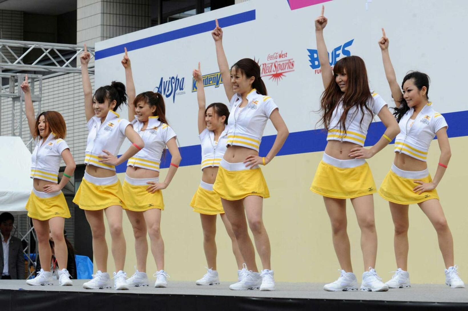 2009年、新生ハニーズとして活躍していた上原あさみ（右から２人目）
