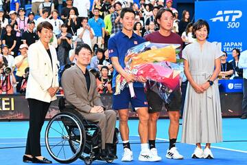 （左から）杉山愛氏、国枝慎吾氏、錦織圭、添田豪氏、伊達公子氏