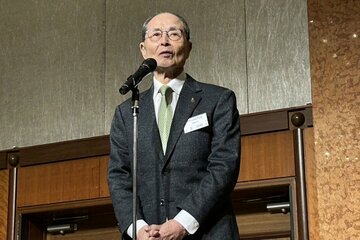 納会であいさつするソフトバンク・王球団会長（球団提供）