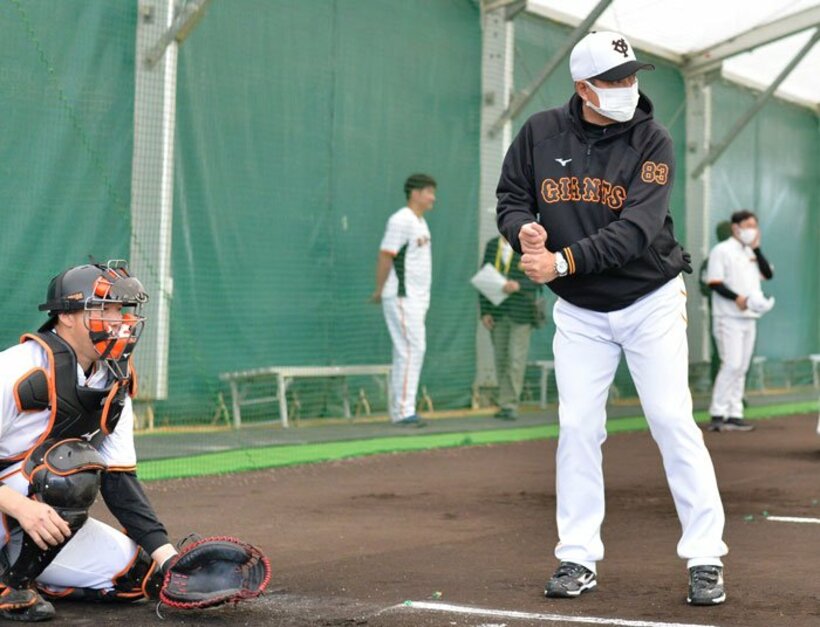  打席に立ち赤星の球筋を見た巨人・原監督（東スポWeb）